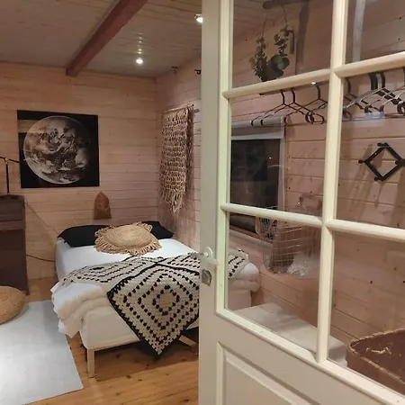 Poeljaenmylly Kosken Rannalla Villa