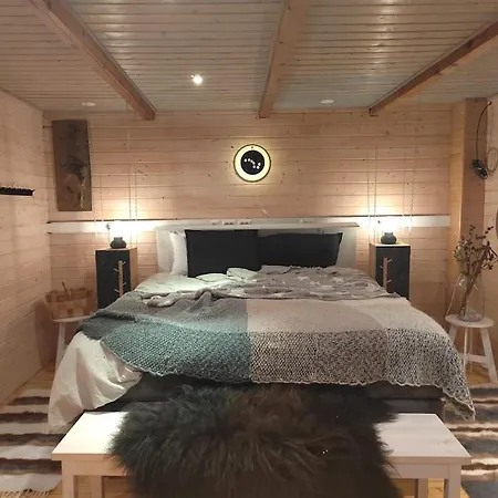 Poeljaenmylly Kosken Rannalla Villa