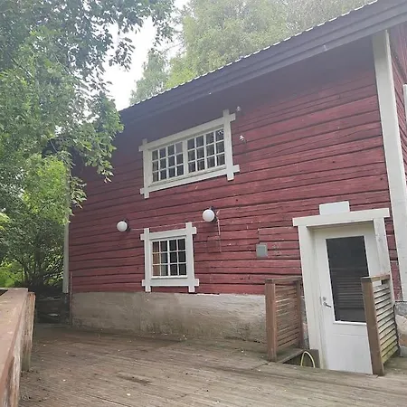 Poeljaenmylly Kosken Rannalla