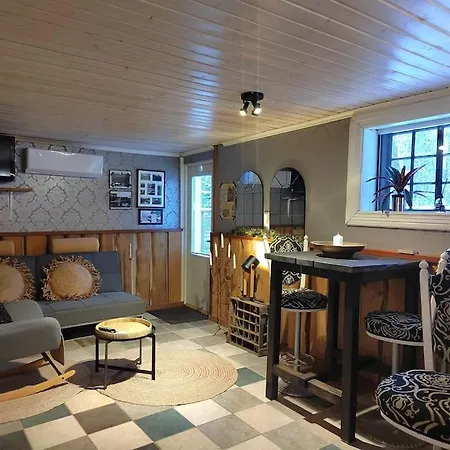 Poeljaenmylly Kosken Rannalla Villa Siilinjärvi