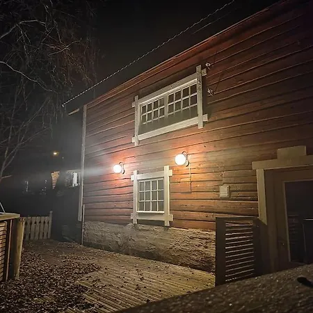 Poeljaenmylly Kosken Rannalla Вилла