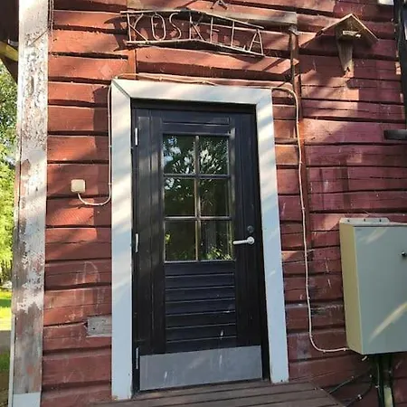 Poeljaenmylly Kosken Rannalla Villa *