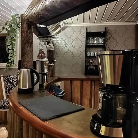 Вилла Poeljaenmylly Kosken Rannalla