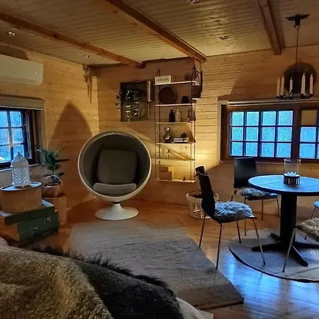 Poeljaenmylly Kosken Rannalla Villa *