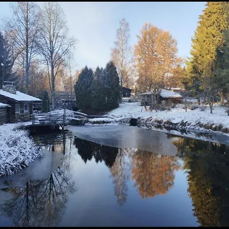 Villa Koskimylly -Historiallinen Elaemysmajoitus